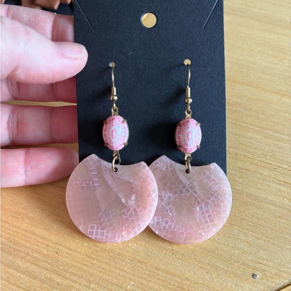 Elegant Pink Dangle Earrings - Picture 1 of 2
